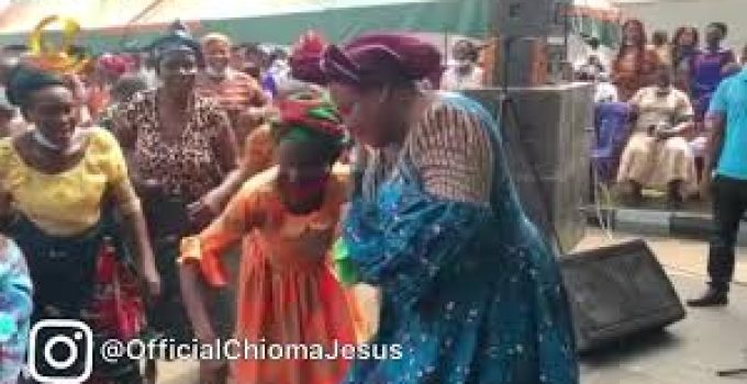Download Music Mp3- Chioma Jesus – Onye Ukwu Video & Lyrics